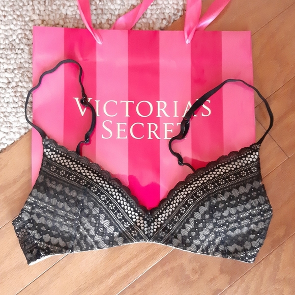 Victoria's Secret Other - Victoria's Secret No Wire Bra size 32A